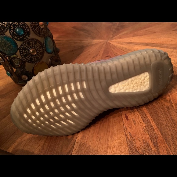 Yeezy Boost 350 V2 Beluga 2.0 - Picture 3 of 4